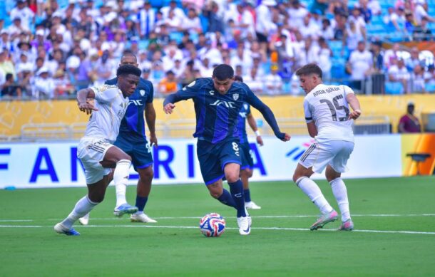 Llega Bryan González para ser cuarto refuerzo de Chivas