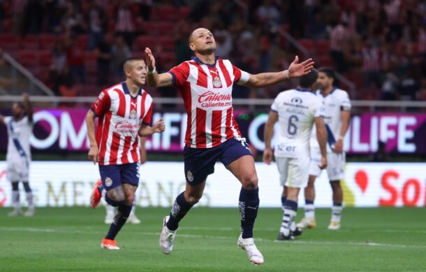 Chivas se deslinda de videos del Chicharito y tomará acciones