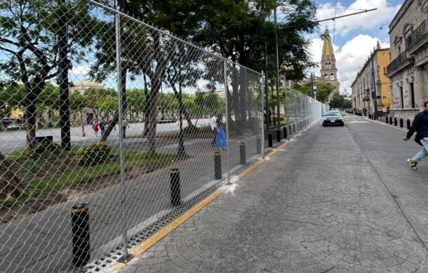 Ya colocaron malla sobre Plaza Liberación