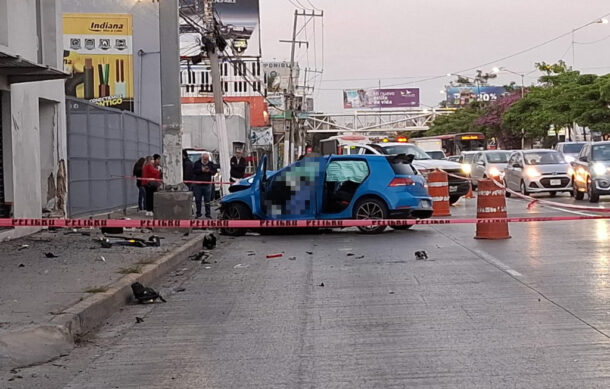 Muere conductor tras chocar contra anuncio en López Mateos; cierre parcial genera caos vial