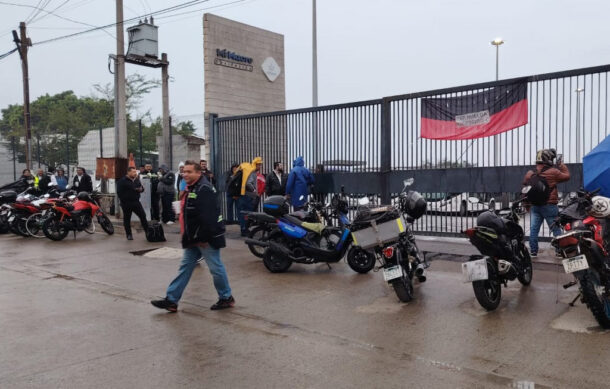 Huelga de choferes de Mi Macro periférico afecta a miles de usuarios esta mañana