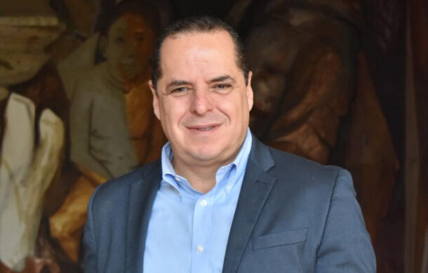 Entrevista con Enrique Velázquez