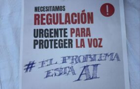 Exigen regular uso de IA con consentimiento y compensación