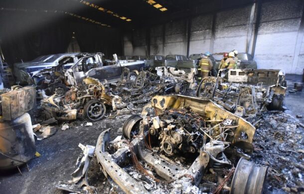 Incendio deja cuatro futuras patrullas de Zapopan calcinadas