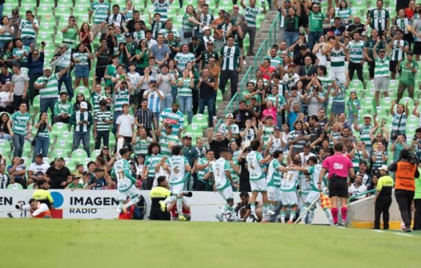 Santos sorprende a Pumas y Cruz Azul decepciona