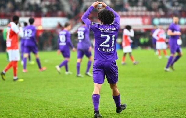 Anota el “Chino” Huerta en el triunfo del Anderlecht