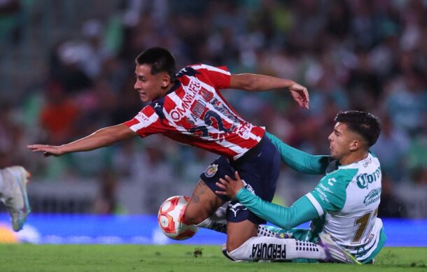 Chivas perdona al Santos al fallar un penal y cae 1-0 en la Comarca