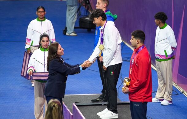 El nadador Humberto Nájera gana Medalla de oro en Asunción 2025
