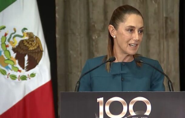 Sheinbaum llama a la banca mexicana a modernizar el sistema de pagos