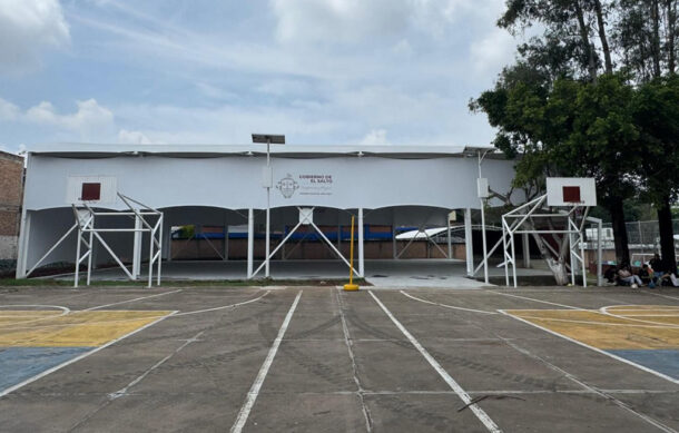 Entregan obras en unidad deportiva de El Salto