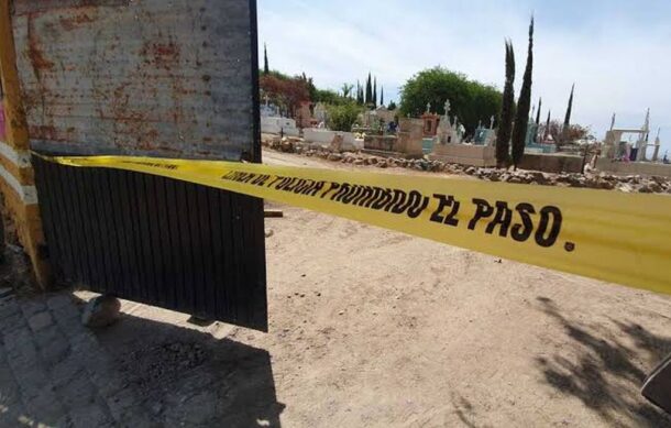 Suman 16 cuerpos encontrados en fosas del panteón de San Sebastianito