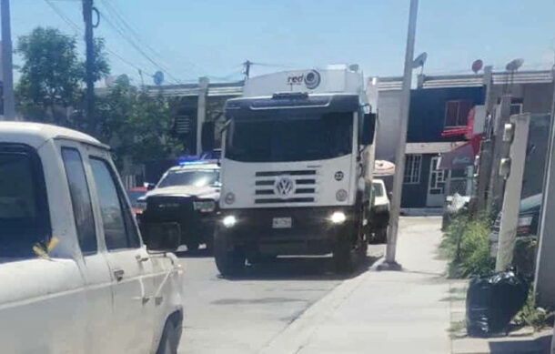 Hallan bebé recién nacida sin vida en camión de basura en Escobedo, NL