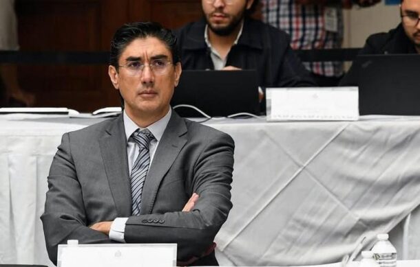 Denuncian que auditor superior de Jalisco se ostenta como doctor sin serlo: PAN