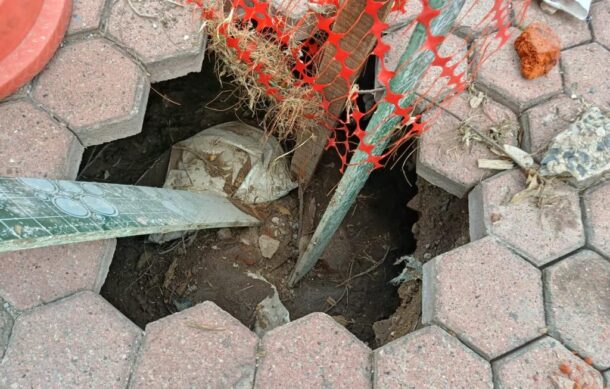 Socavón gana terreno en la colonia Arcos de Guadalupe