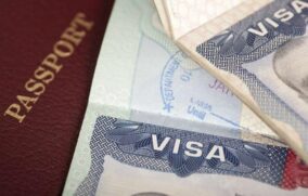 EU revocó 100 mil visas en 2025 bajo política migratoria de Trump