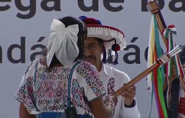 Nuevos ministros de SCJN reciben bastón de mando de los pueblos indígenas