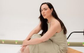 La cantante Andrea Ele presenta nuevo material musical