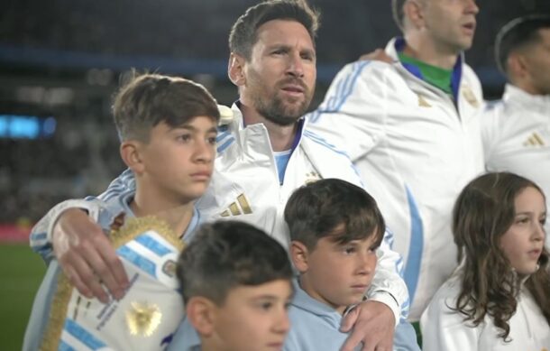 Lionel Messi se despide del Monumental con doblete
