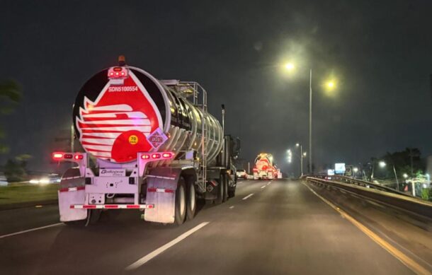 Técnicos y profesionistas de Pemex demandan aumento salarial