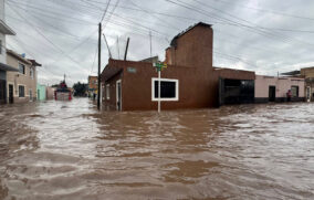 Suman 83 fallecidos por inundaciones en cinco estados del país