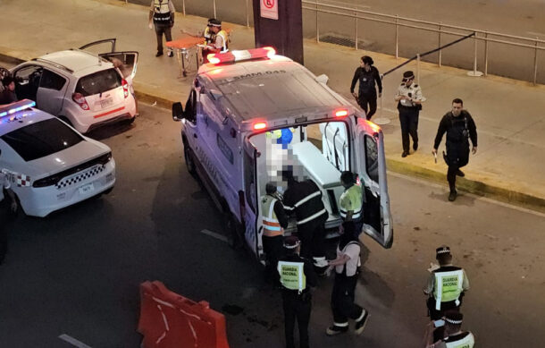 Dos hombres baleados llegan al Aeropuerto de Guadalajara; uno murió en el lugar