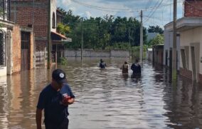 Inundaciones en Ayotlán dejan al menos 50 viviendas afectadas