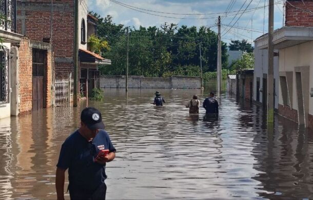 Inundaciones en Ayotlán dejan al menos 50 viviendas afectadas