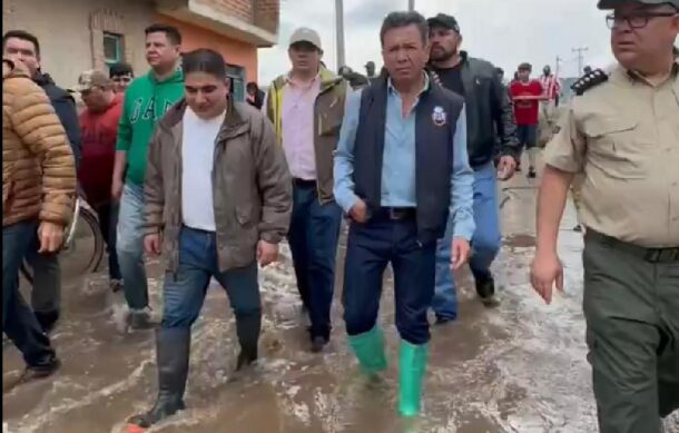 Lemus recorre zonas afectadas por lluvia en Tototlán