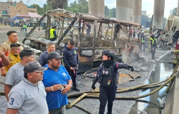 Suman más de 50 personas lesionadas tras explosión de pipa en CDMX