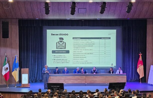 Entregará Jalisco becas universitarias a hijos de policías estatales
