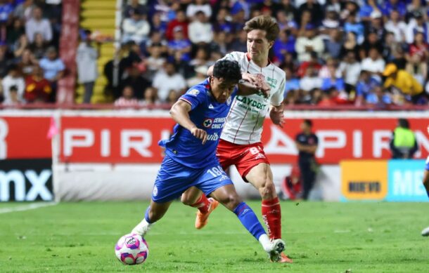 Cruz Azul saca sufrido empate ante Necaxa y Monterrey golea a Bravos de Juárez