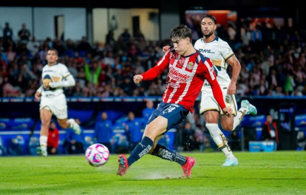 Liga Chivas su tercera victoria ante Pumas y se mete de lleno a la pelea por calificar