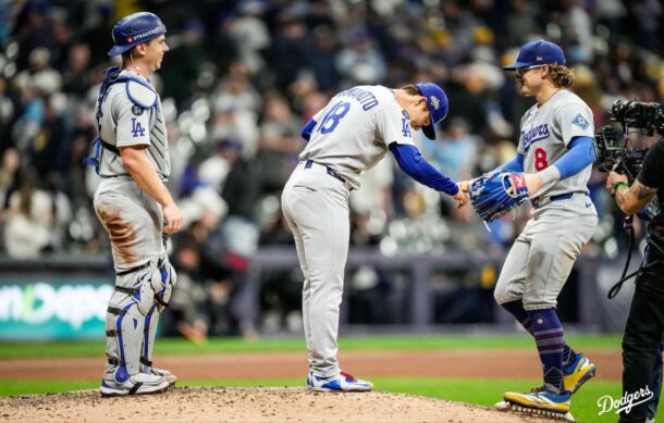 Los Dodgers vuelven a vencer a Milwaukee; Yamamoto lanza ruta completa