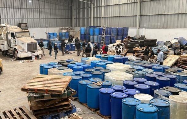 Aseguran químicos e hidrocarburo en operativos contra narcolaboratorios en Durango