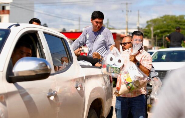 Entregan primeros apoyos a damnificados por huracán “Priscilla” en Vallarta