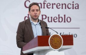 Los refresqueros deberán cumplir con el acuerdo alcanzado con el gobierno: Clark