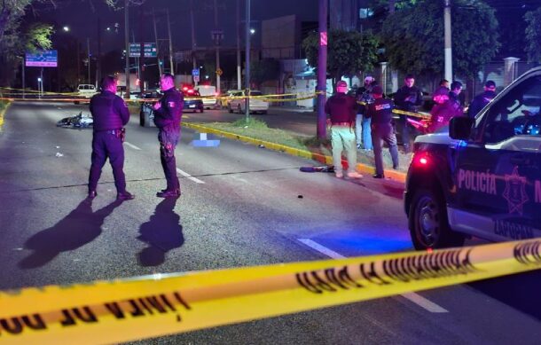 Muere mujer tras ser arrollada por una motocicleta en Zapopan