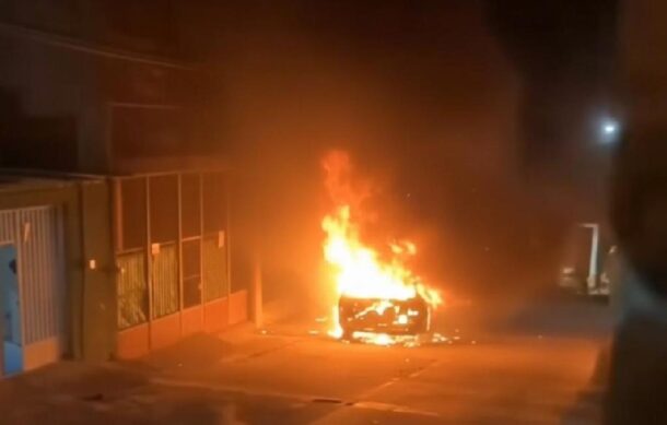 Investigan quema de vehículos en Teocaltiche; no se reportan lesionados