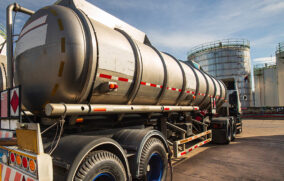 Inicia en 2026 certificación obligatoria para aproximadamente 80 mil conductores de pipas