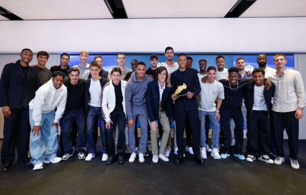Kylian Mbappé recibe la “Bota de Oro”