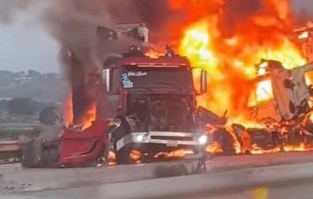 Narcobloqueos paralizan carreteras en Zacatecas