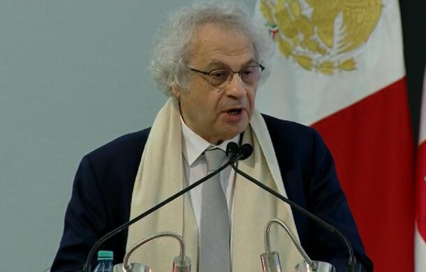 Maalouf recibe el Premio FIL y alerta sobre riesgos tecnológicos