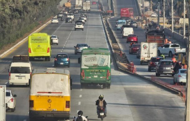 Apertura de carriles en carretera a Chapala olvidó a usuarios de transporte público