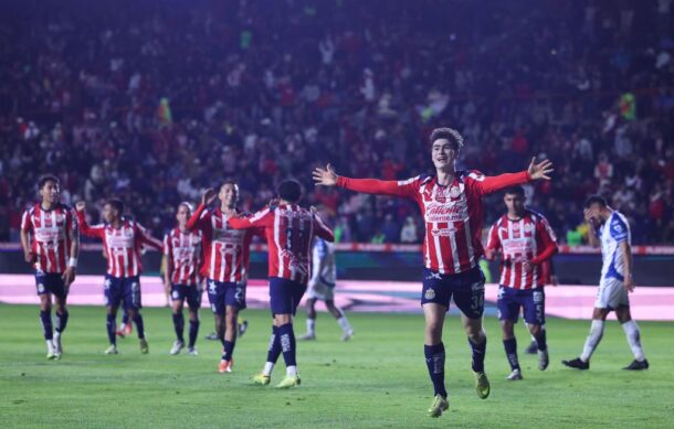 Con gol de “Hormiga”; Chivas vence a Pachuca y prácticamente amarra boleto directo a la liguilla