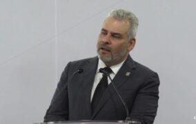 Explosión de coche bomba en Coahuayana no dejó civiles muertos: Ramírez Bedolla