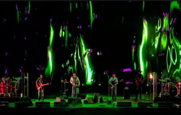 Intocable trae nostalgia al Auditorio Benito Juárez