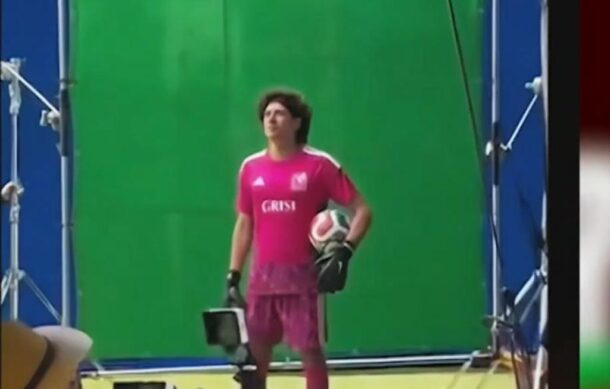 Guillermo Ochoa, acude a sesión de fotos con patrocinadores de la Selección
