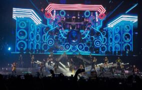 Velada noventera tienen los tapatíos en la Arena Guadalajara