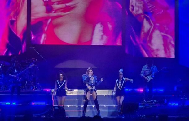 María José triunfa en las Fiestas de Octubre