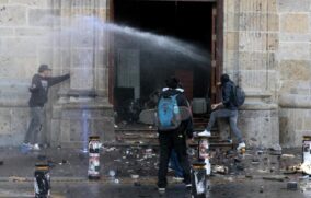 Responsables de vandalizar Palacio de Gobierno fueron pagados desde la CDMX: Lemus